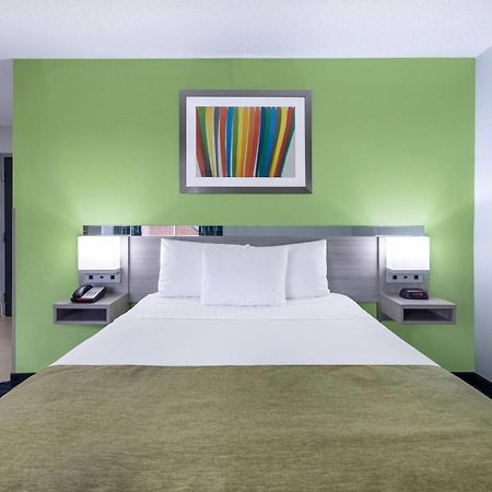 Microtel Inn By Wyndham Lake Norman Cornelius Exteriör bild