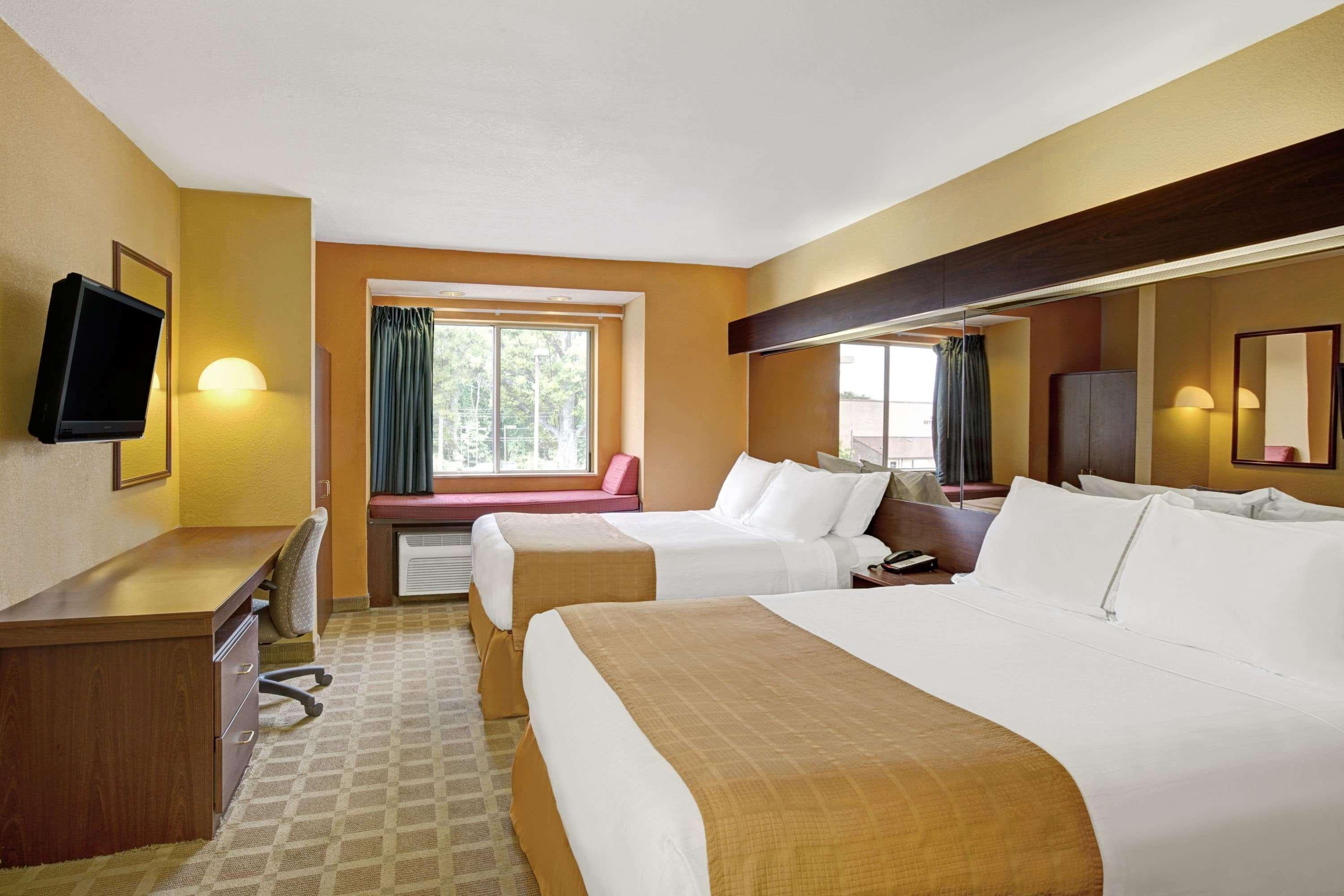 Microtel Inn By Wyndham Lake Norman Cornelius Exteriör bild