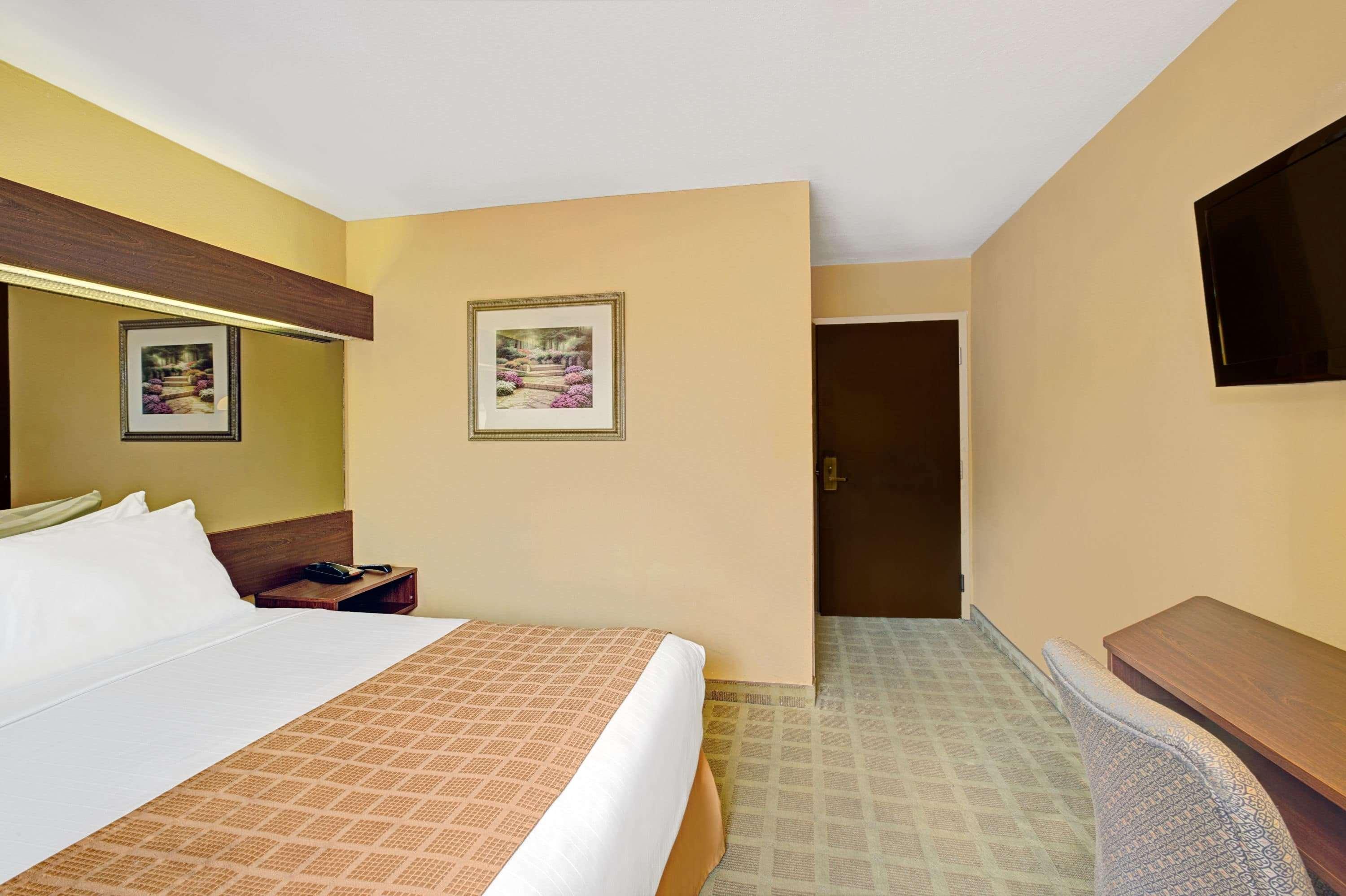 Microtel Inn By Wyndham Lake Norman Cornelius Exteriör bild