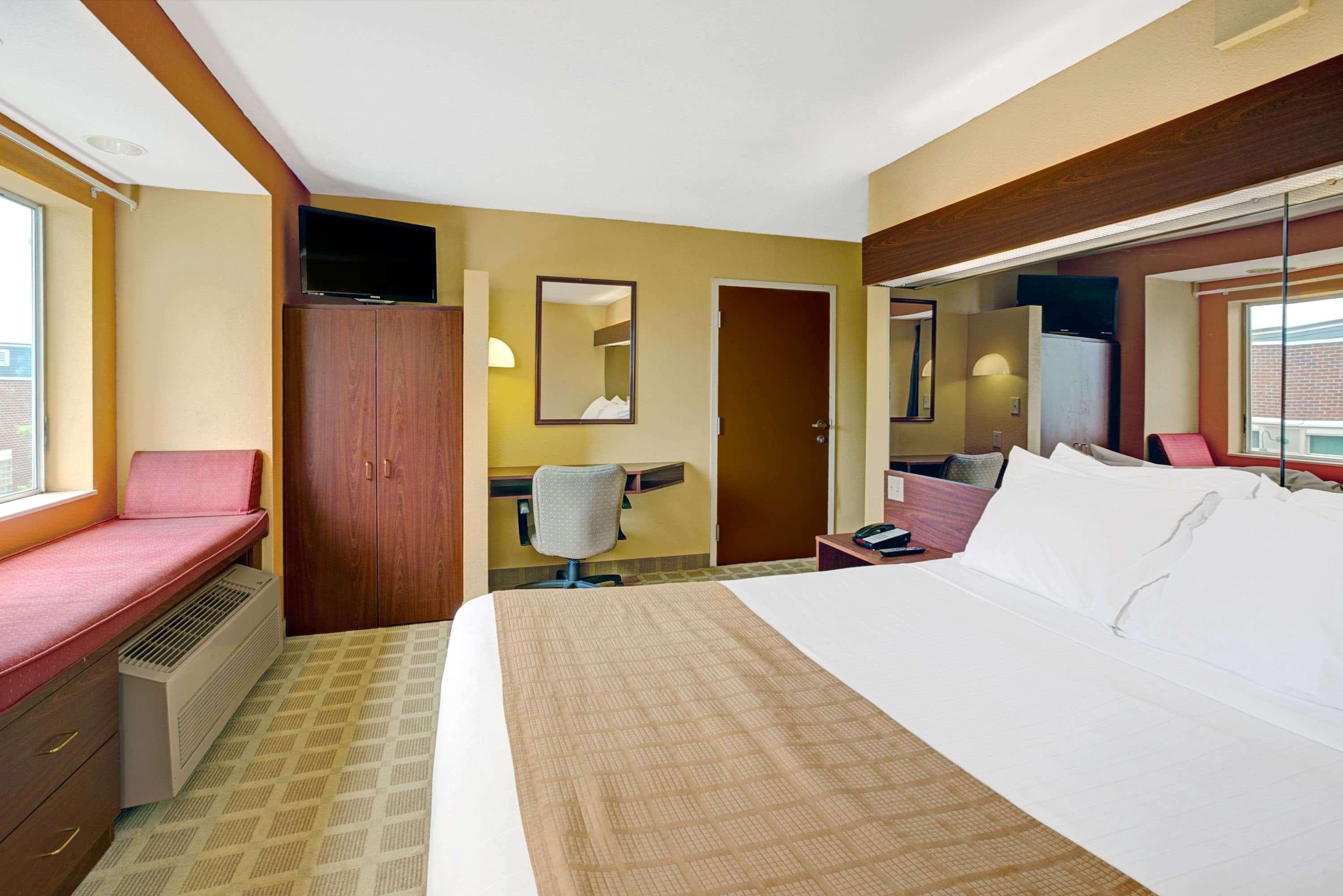 Microtel Inn By Wyndham Lake Norman Cornelius Exteriör bild