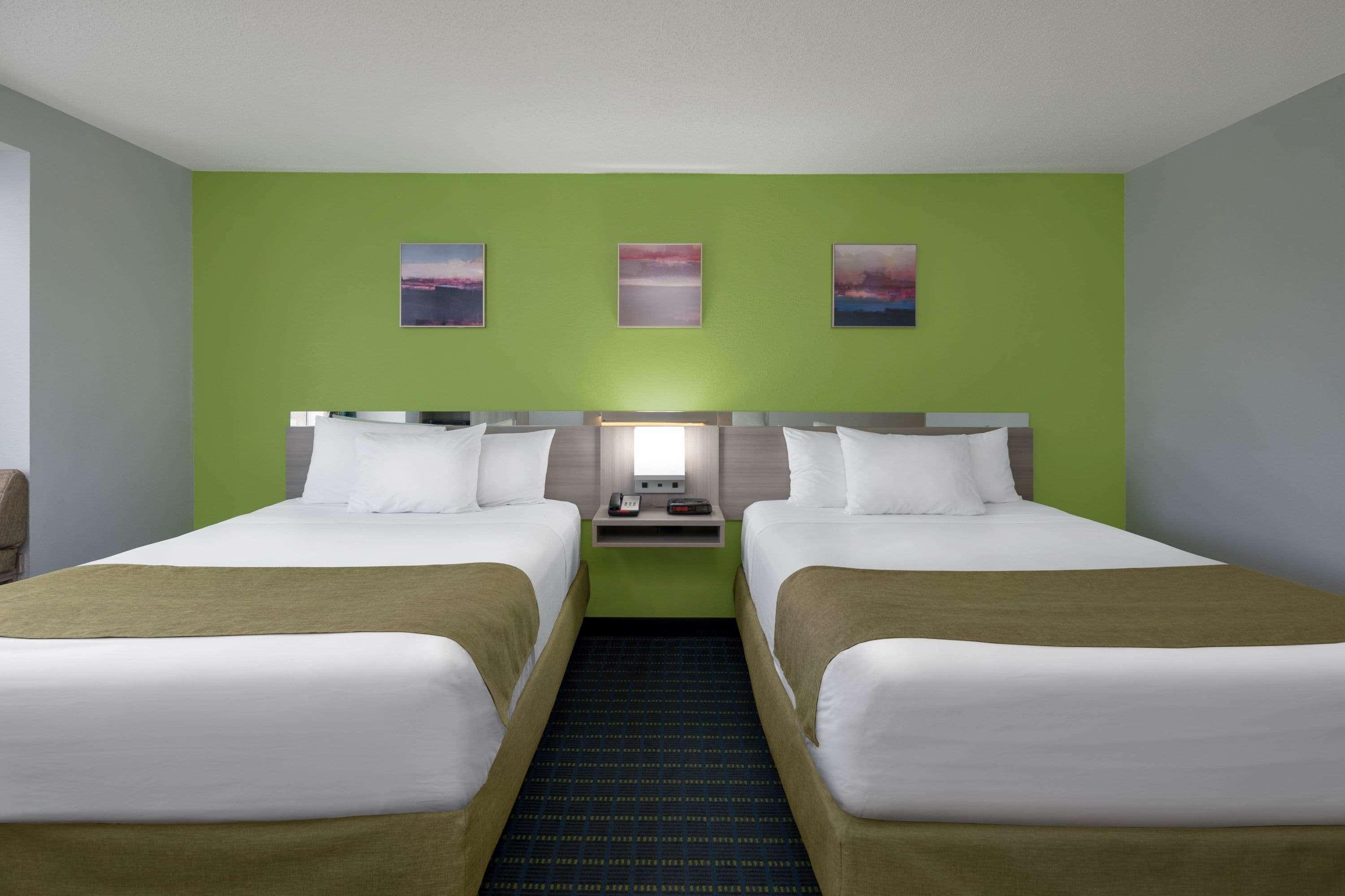 Microtel Inn By Wyndham Lake Norman Cornelius Exteriör bild