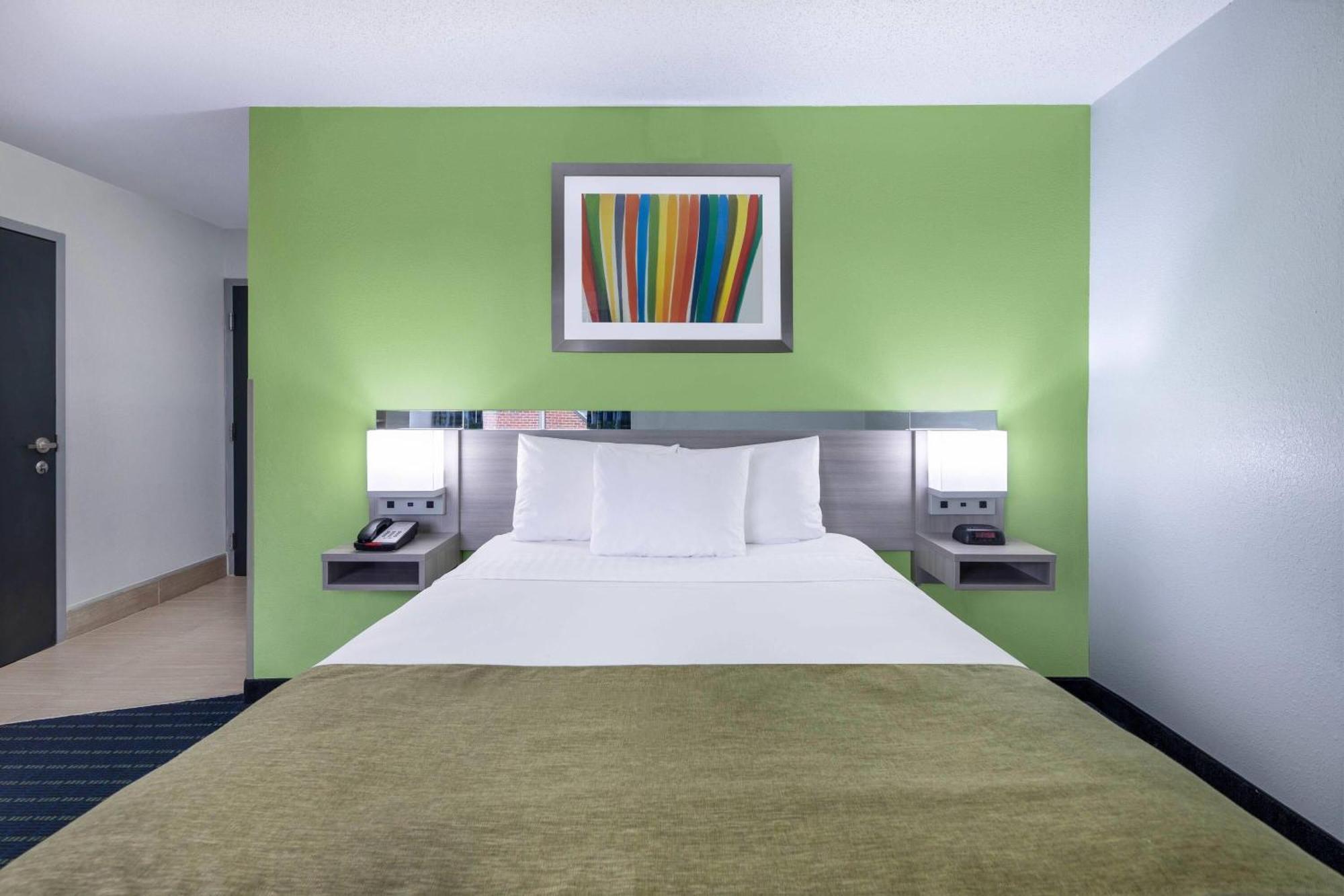 Microtel Inn By Wyndham Lake Norman Cornelius Exteriör bild