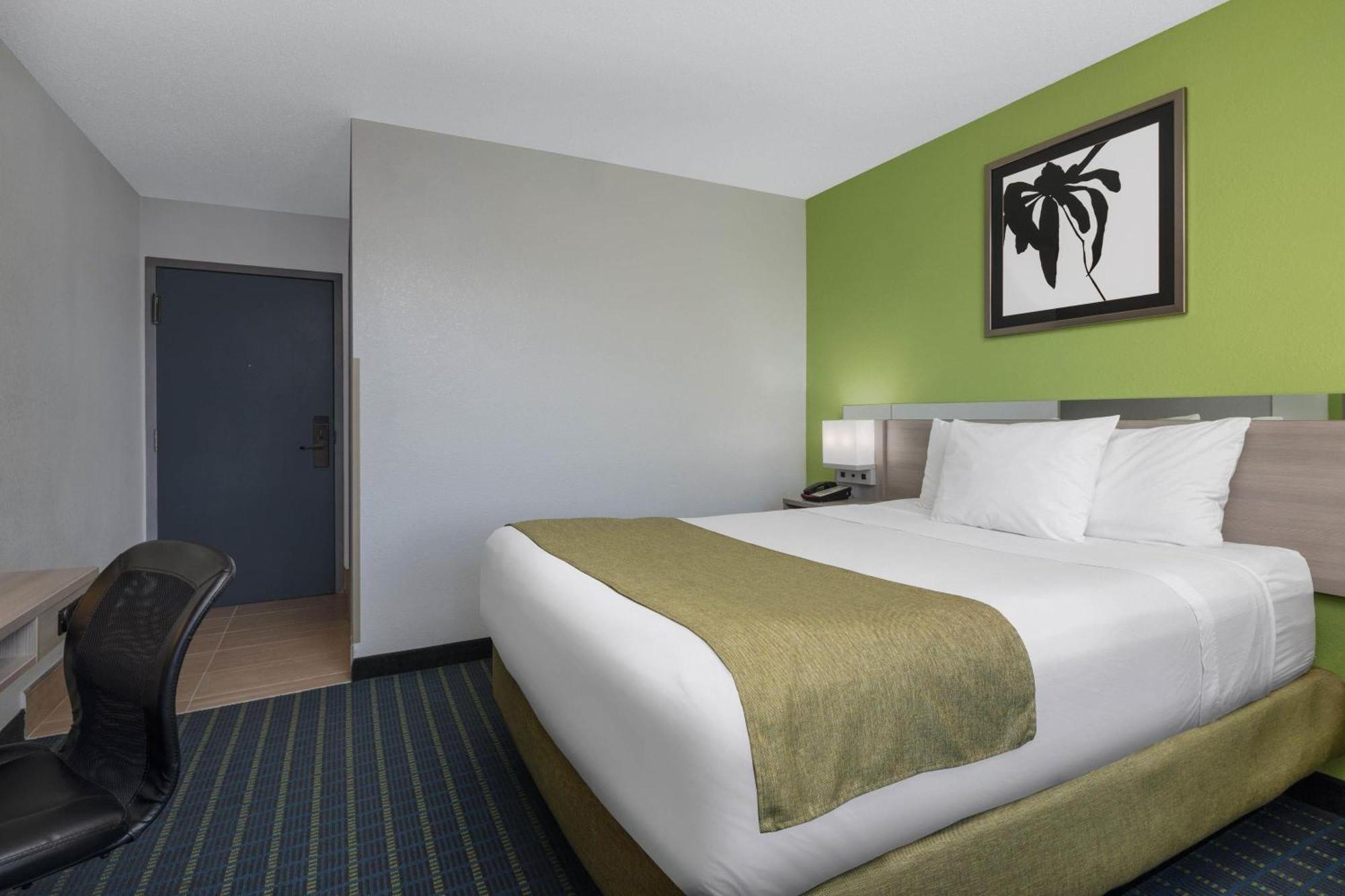 Microtel Inn By Wyndham Lake Norman Cornelius Exteriör bild